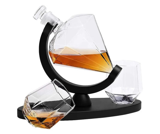 Gyémánt alakú whisky dekantáló készlet fa állvánnyal és 2 pohárral, 850ml