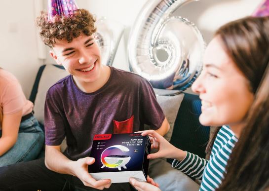 Vezeték nélküli RGB LED lámpa, Bluetooth hangszóróval, 15W vezeték nélküli gyorstöltés