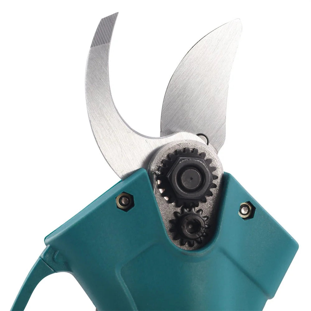 Kerti metszőolló és mini láncfűrész készlet – 2 db 48V-os akkumulátorral, 2,13 m teleszkópos karral, állítható vágási szöggel